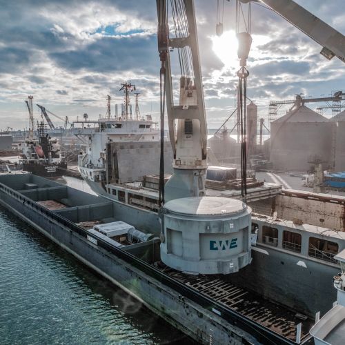 Luftaufnahme des DWE-Werksgeländes am Donauhafen Deggendorf