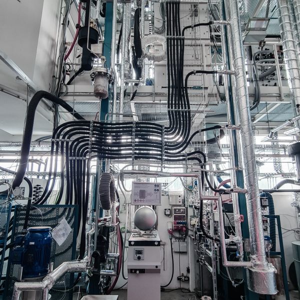 Pilotanlage im Technikum von DWE für Prozessentwicklung und Scale-up